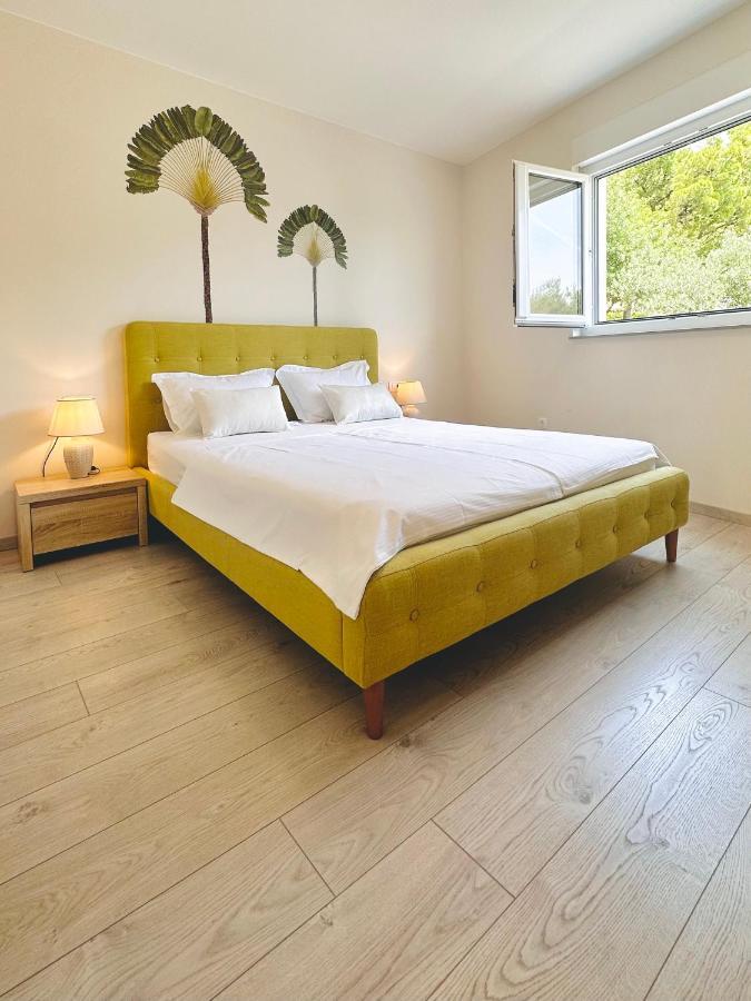 Tinel Boutique Apartment Проманья Экстерьер фото