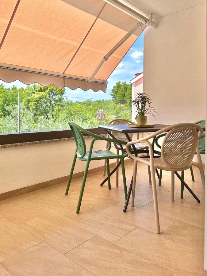 Tinel Boutique Apartment Проманья Экстерьер фото